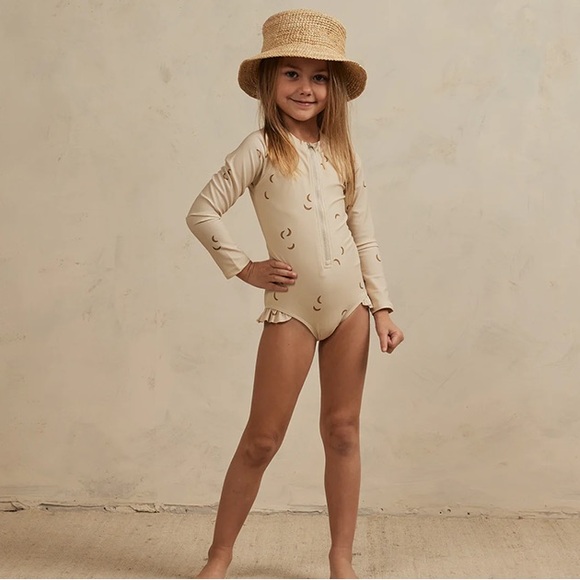 Rylee + Cru Rashguard One Piece Bananas - Picture 4 of 4